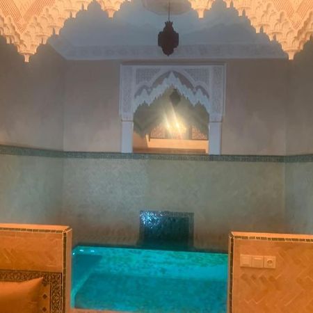 Super Riad Avec Piscine Interieure Marrakesh Eksteriør billede