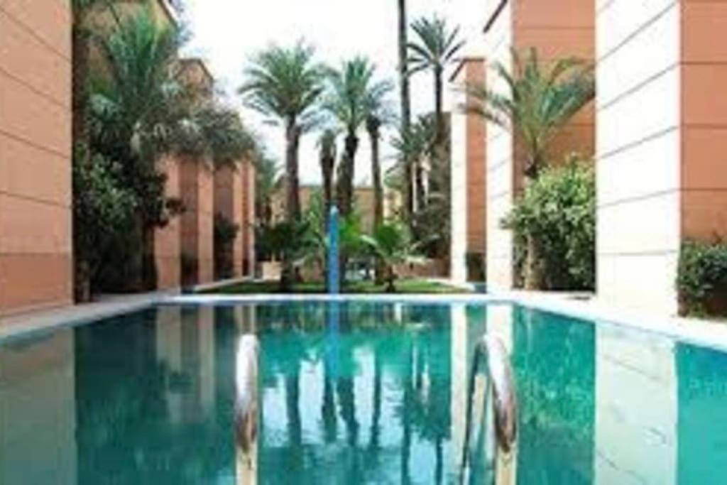 Super Riad Avec Piscine Interieure Marrakesh Eksteriør billede